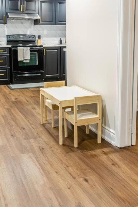 Spacious Basement Mississauga Luaran gambar