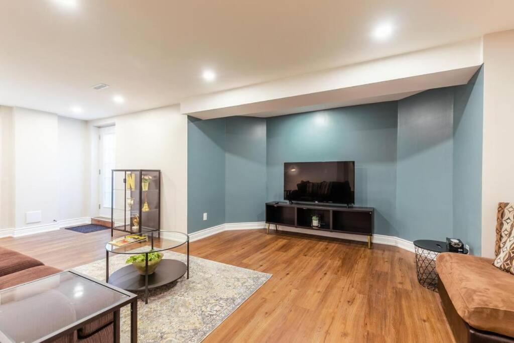 Spacious Basement Mississauga Luaran gambar